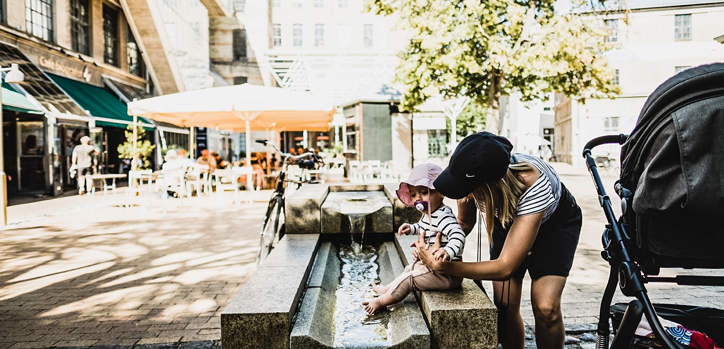 Mum and baby in Brandts quarter