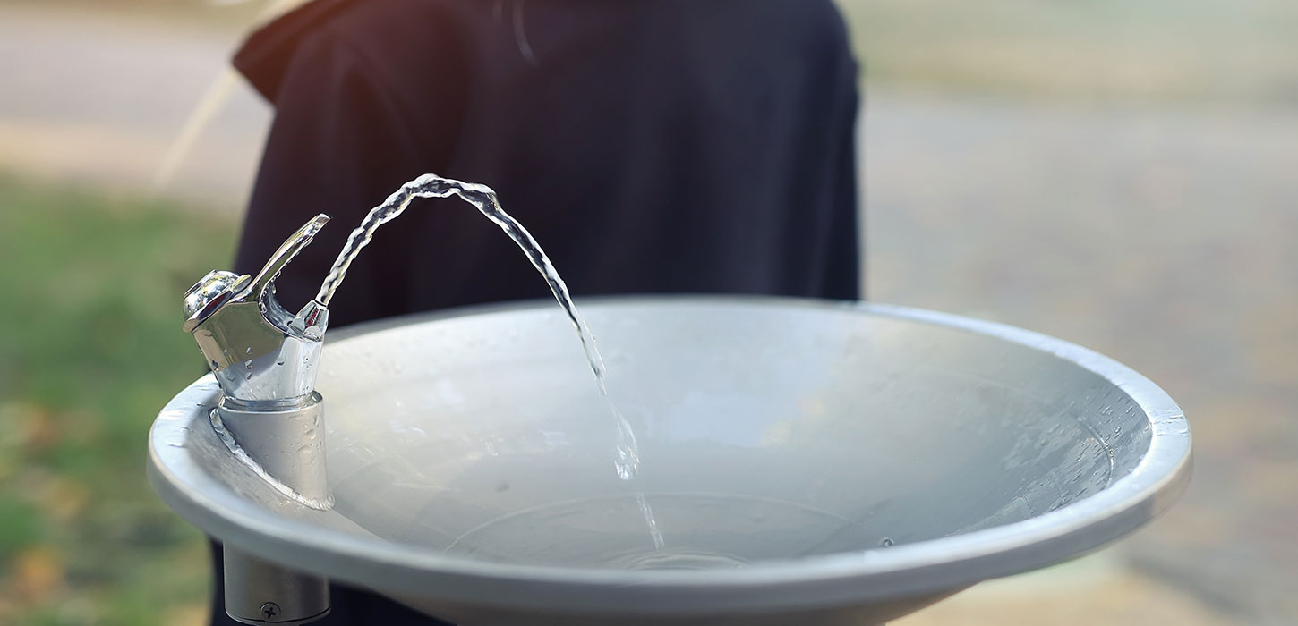 Vandpost - modelbillede fra Colourbox