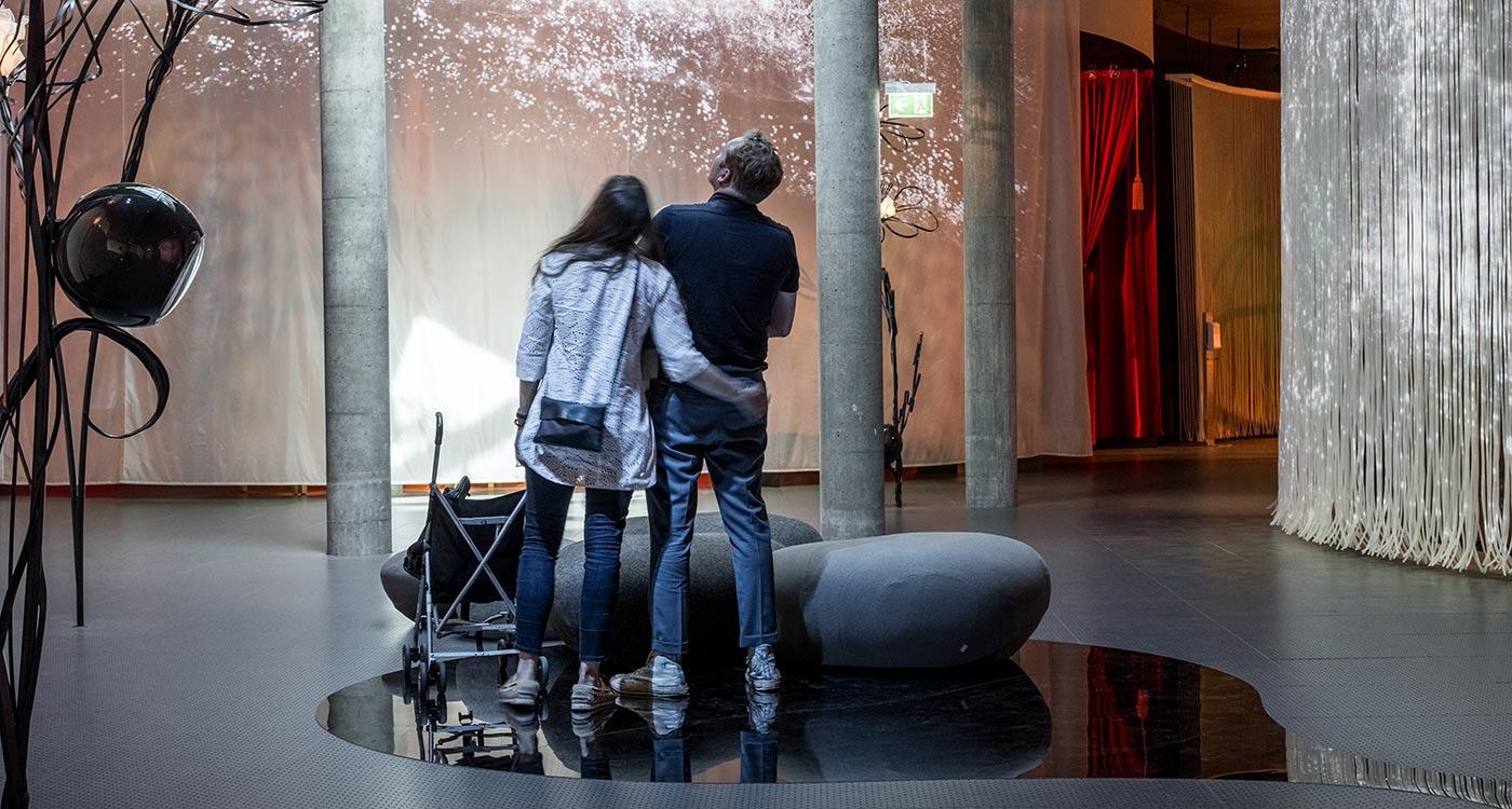 Familie på besøg i H.C. Andersens Hus