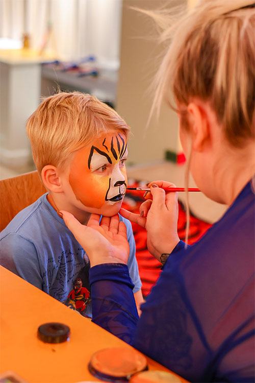 Ansigtsmaling hos Kunstnær