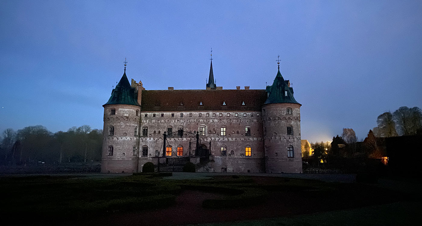 Vinterbillede af Egeskov Slot