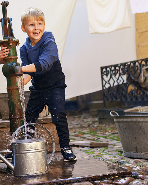 Børnenes baggård 01