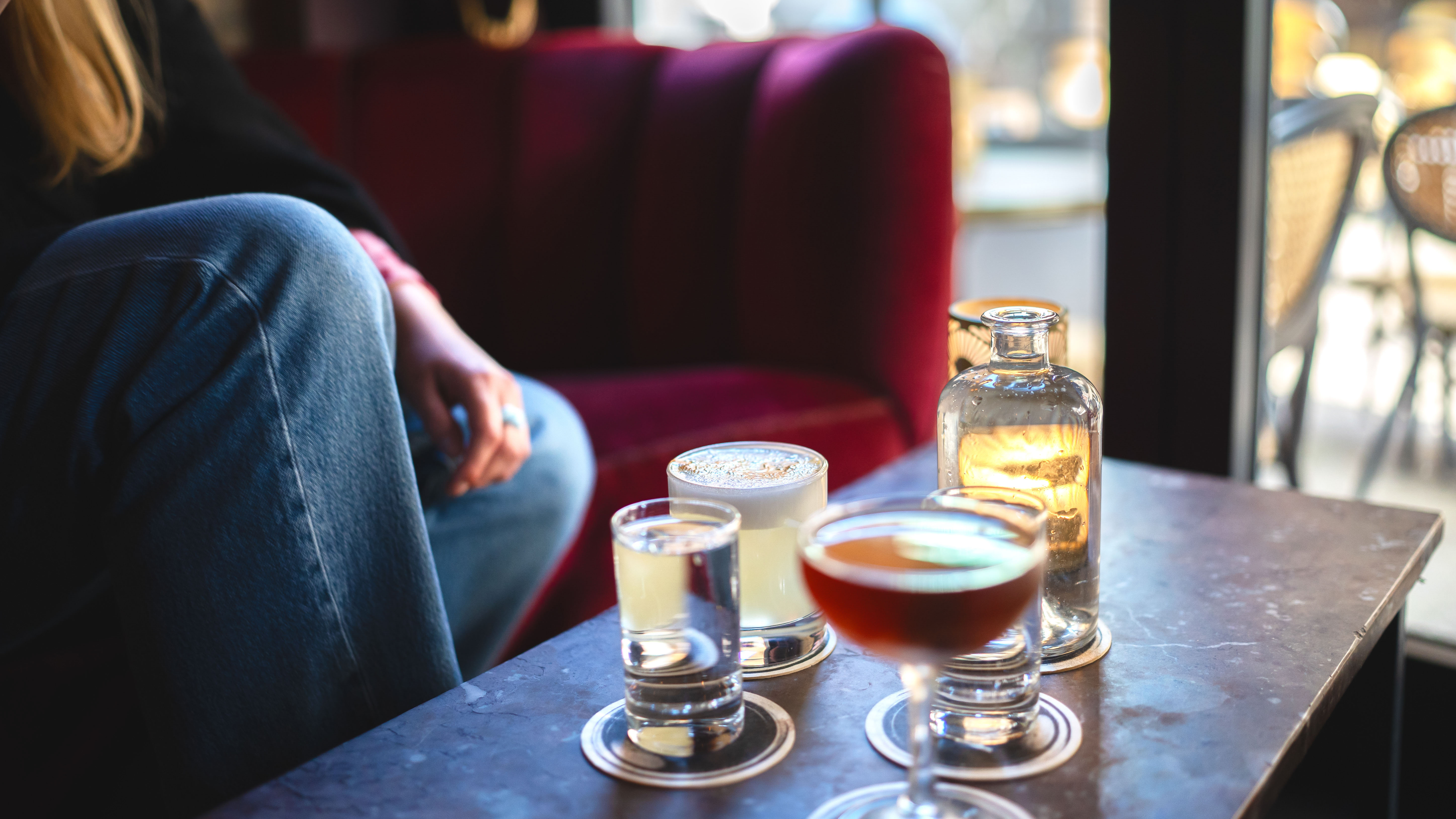 Cocktails im Bar Visit