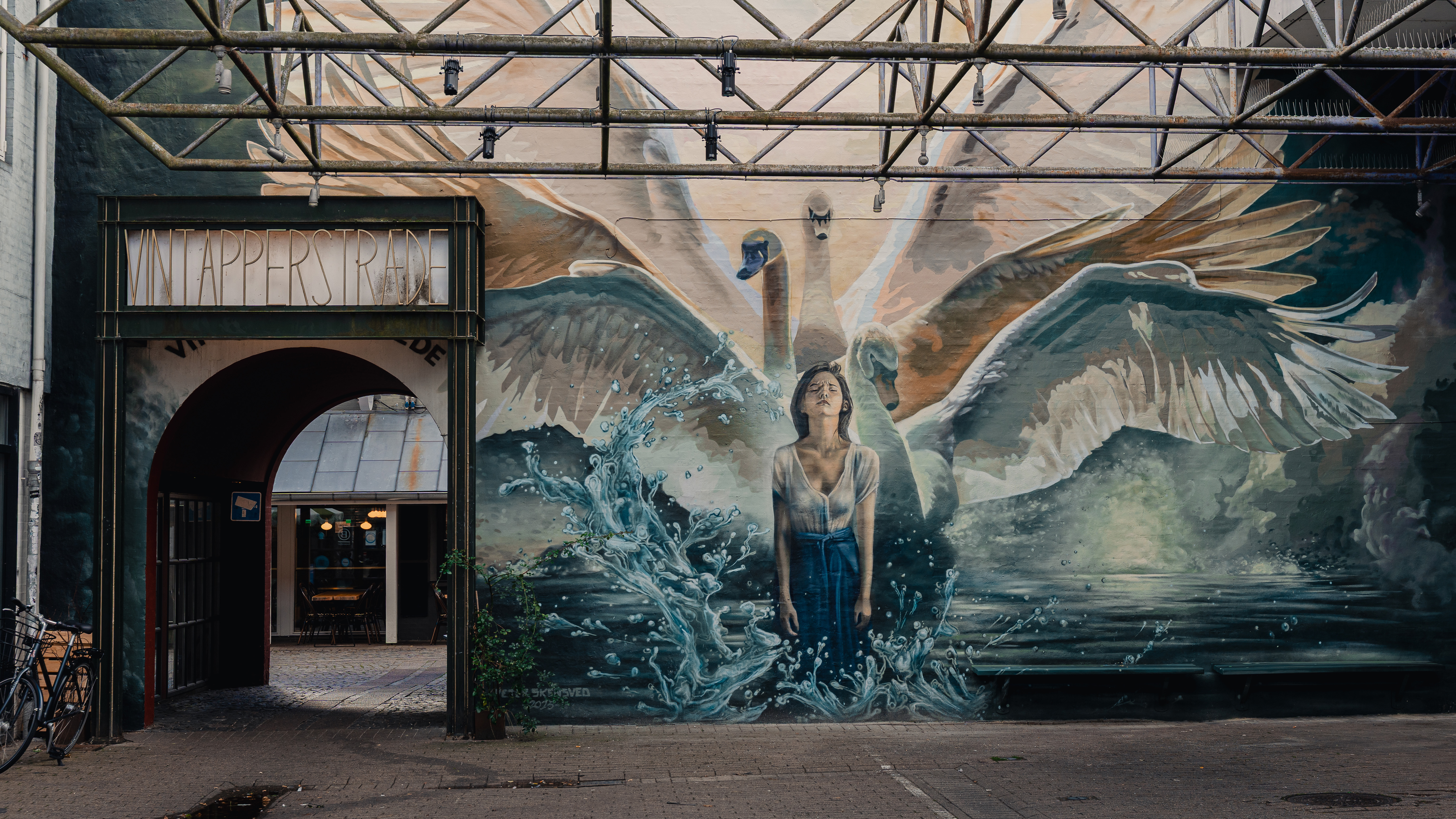 den grimme ælling street art