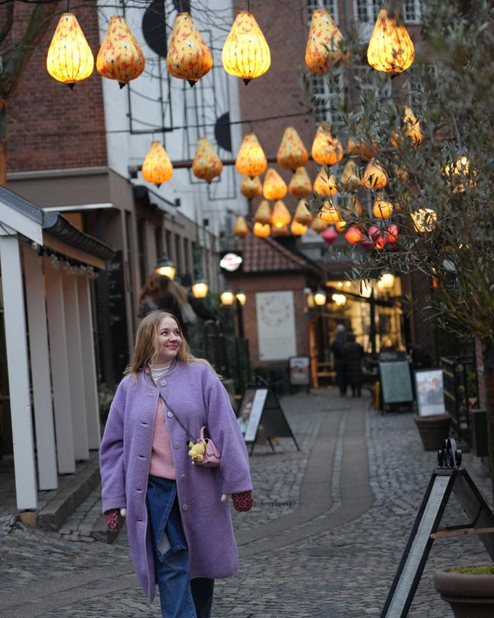 Nikki Lund Vintapperstræde kinesiske lygter højformat