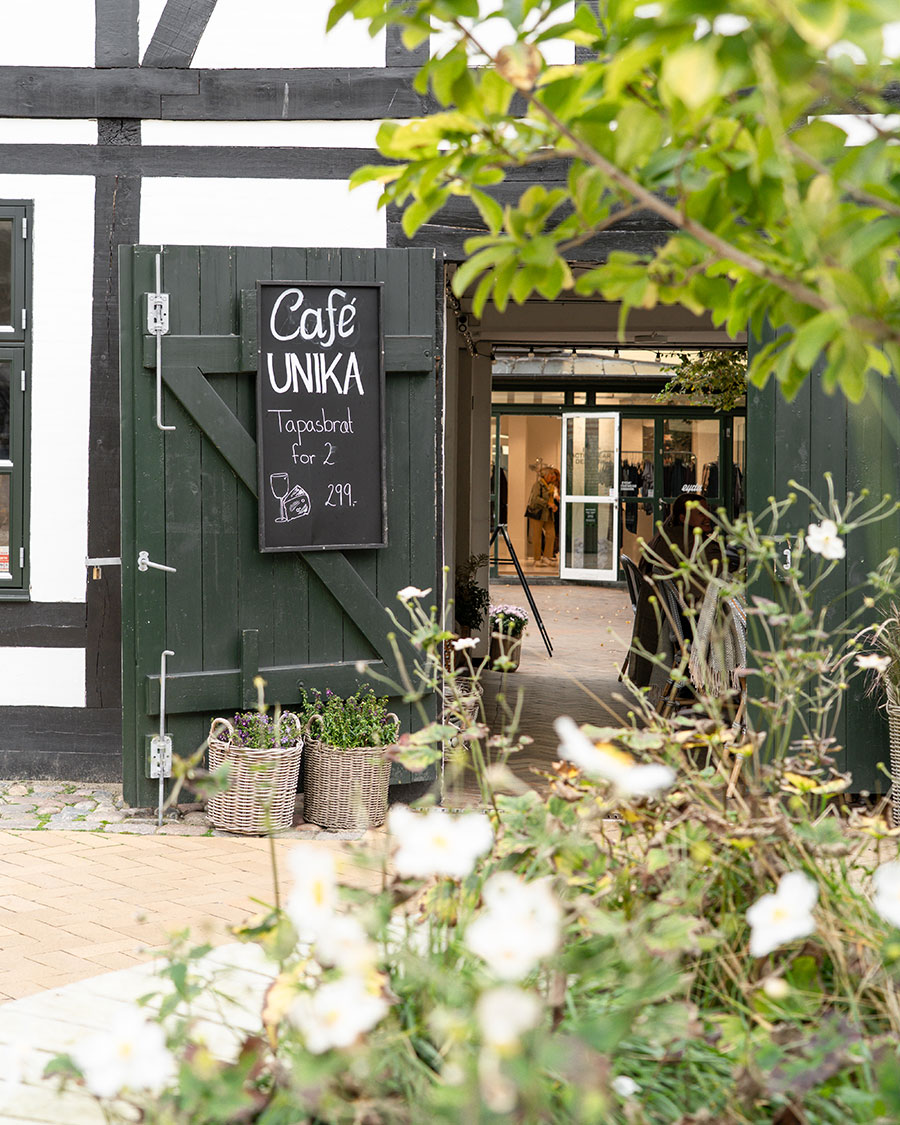 Bar Unika porten
