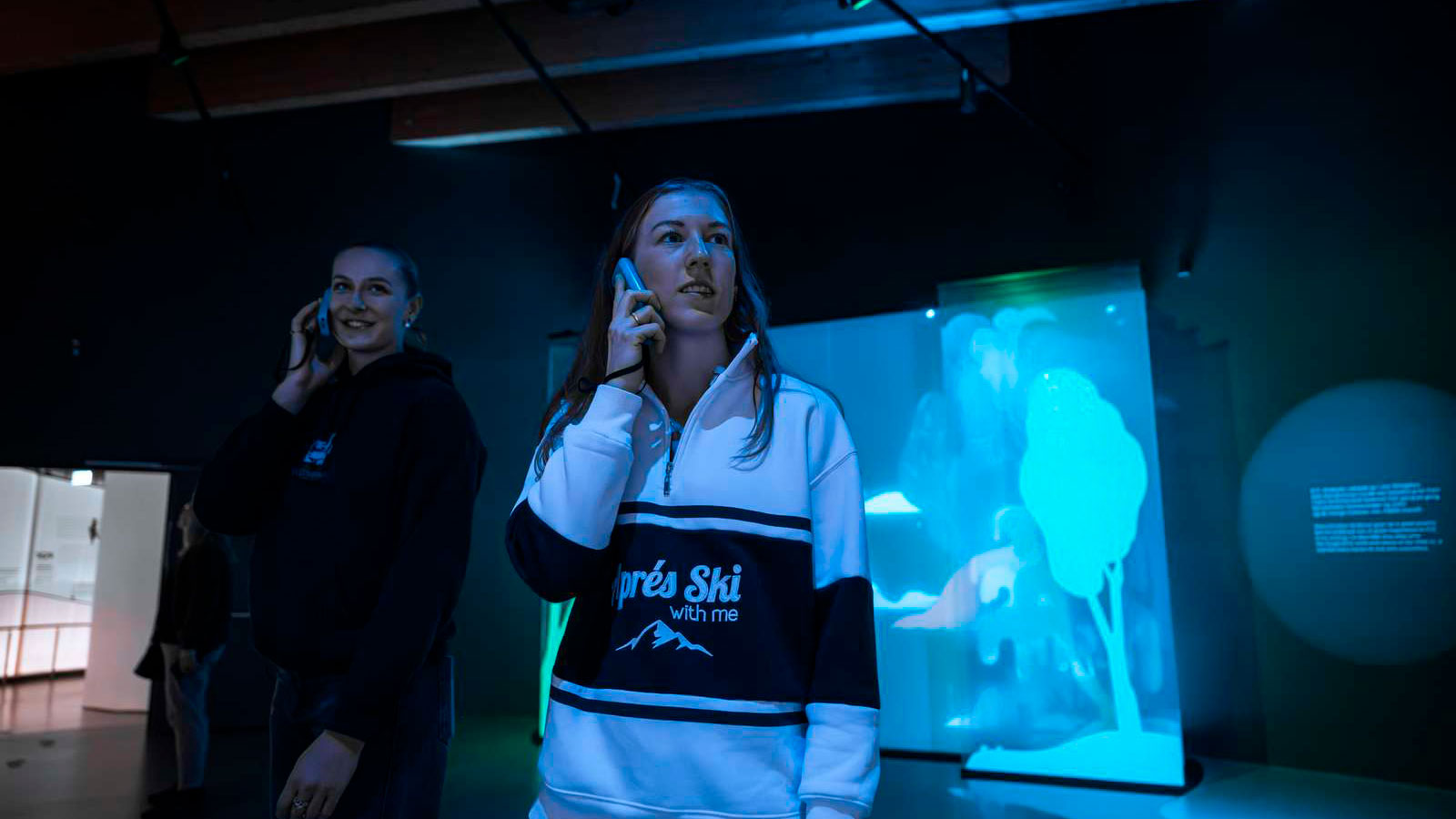 Yara ten Holte på museumsbesøg