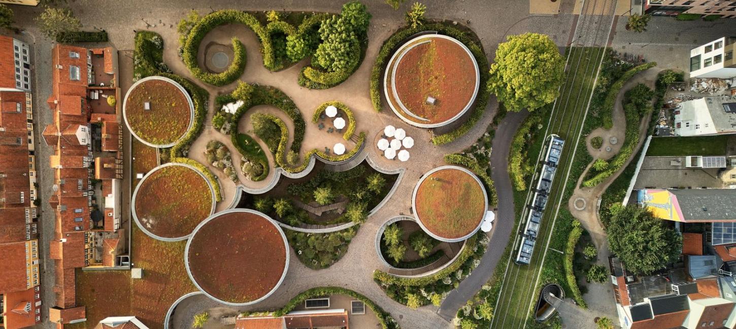 HCA hus lodret over drone