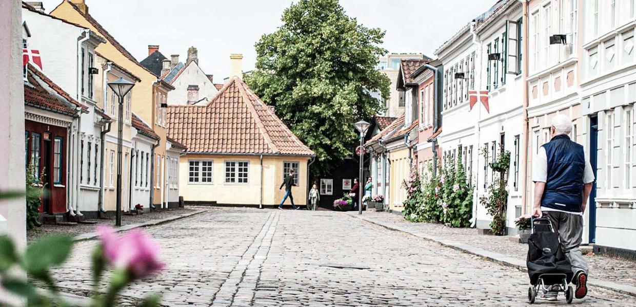 Walk towards Andersen's childhood home