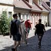 Guide og gruppe i Den Gamle Bydel