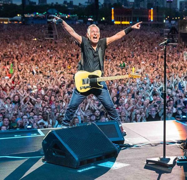 Bruce Springsteen spiller koncert