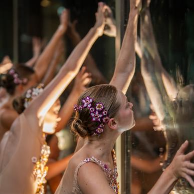 Balletpiger skubber H.C. Andersens Hus