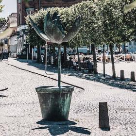 Sculpture "Thumbelina" on Sortebrødre Torv