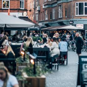 caféstemning på Gråbrødre Plads
