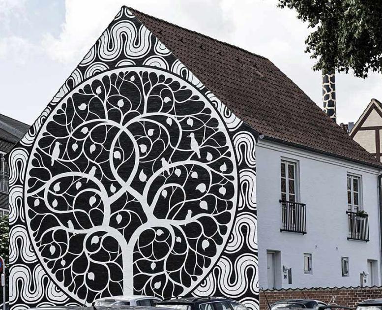 The City Tree gable painting in Christiansgade