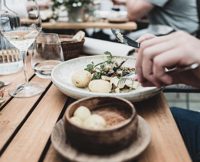Outdoor lunch at Grønttorvet
