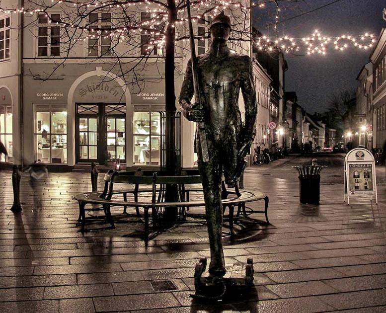 The Steadfast tin soldier in Overgade with Christmas lights